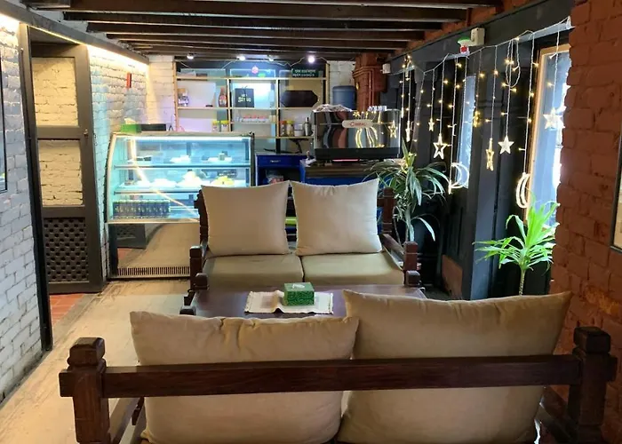 Hotel Thamel House - 6 Km From Boudhanath Stupa,
