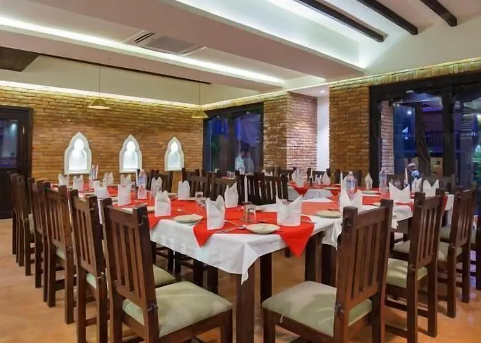 ホテル Thamel House - 6 Km From Boudhanath Stupa, 4*